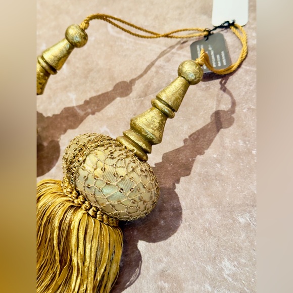 NEIMAN MARCUS Large & Lavish Embroidered Gold Curtain Drapery Tassel Tieback 21” - Picture 9 of 16